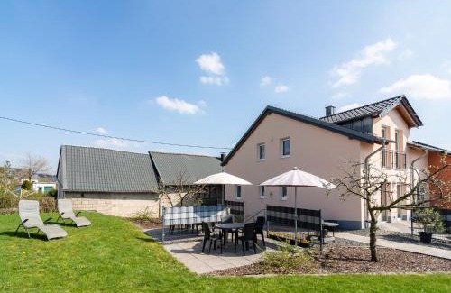 Ellscheid Casa | Dreamy Holiday Home in Ellscheid with Terrace