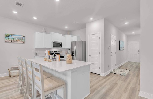 Gulf Breeze Casa | Drift Bay | Zoo, Boat Ramp, Foosball, Beach!