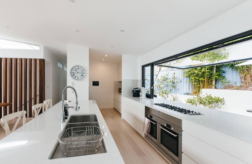 Avoca Beach Casa | Drift Luxury Beach House 200m from Avoca Beach