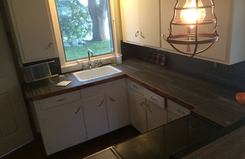 Amherstburg Cabaña | Drifted Inn - Cabaña frente al río