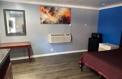 Colton Hotel | Driftwood Motel - Colton