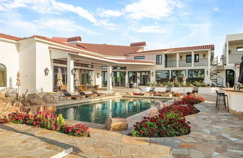 Indio Casa | Drop-dead gorgeous villa-all amenities-13 bedrooms!