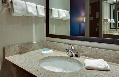 Hayti Hotel | Drury Inn & Suites Hayti Caruthersville