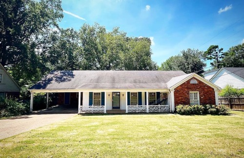 East Memphis Casa | Dual 9BR Memphis Getaway+Games+Backyard+PrimeLoc