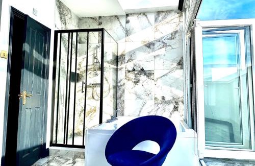 Mildmay Apartamento | Duke and Duchess Apartments and Rooms - Private in Room Hot Tub Suites