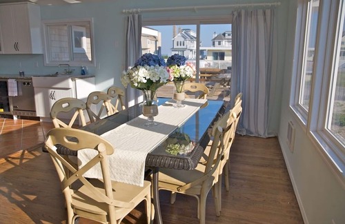 West Hampton Dunes Casa | Ocean Beach 4 habitaciones - recientemente renovado