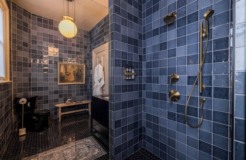 Downtown St. John's Casa | Dvele Inn