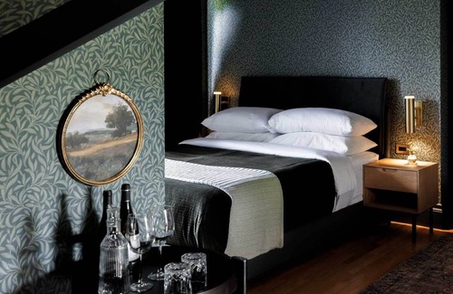 Downtown St. John's Casa | Dvele Inn