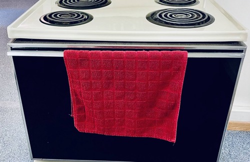 Devils Lake Casa | E Devils Lake on US 2 - Townhouse 1/4 mile boat ramp & bar/grill that sleeps 6!