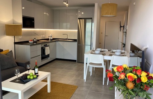 Gibraltar Apartamento | E1 Suites & Spa - Aparthotel Living - Junior Suite + Day Spa & Gym Membership