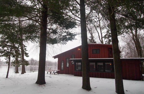 Baraboo Cabaña | Eagles Nest - Baraboo Cabin on Wisconsin River!