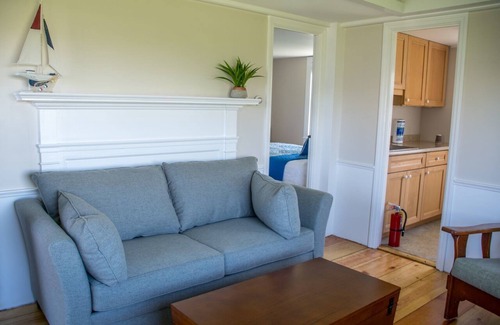 North Truro Hotel | East Harbour Motel and Cottages