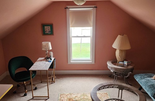 Athens Casa | Easy Drive to the Finger Lakes; Small Town with Big Hospital