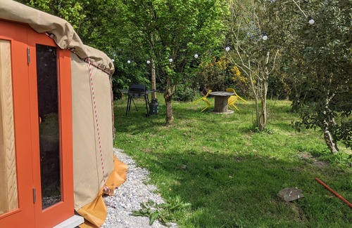 Whitegate Alquiler De RV | Eco Glamping immersed in nature, ideal for family holidays andromantic getaways!