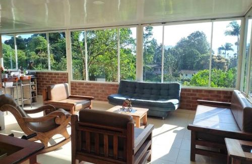Sasaima Chalet De Esquí | Eco Hotel La Primavera - Cabañas Campestres de Descanso