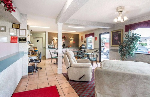 Dothan Hotel | Econo Lodge Dothan