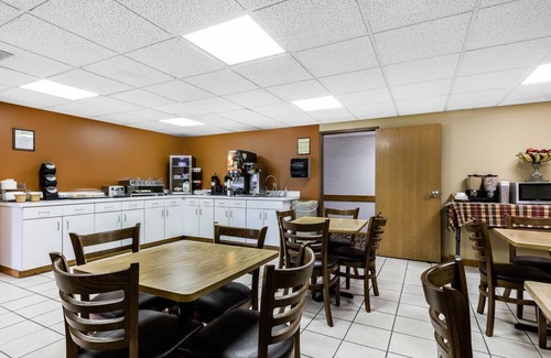 Dickson Hotel | Econo Lodge Inn & Suites Dickson