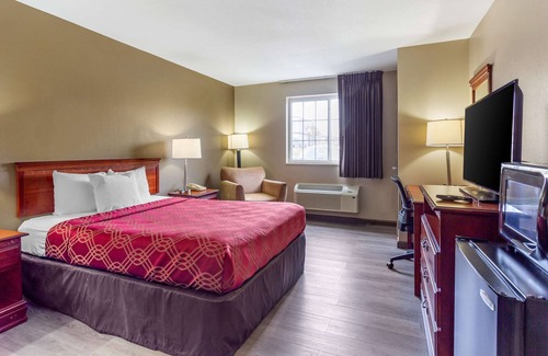 Dickson Hotel | Econo Lodge Inn & Suites Dickson