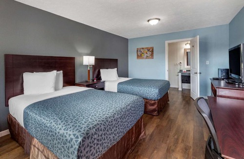 Sandusky South Hotel | Econo Lodge Inn & Suites Sandusky South