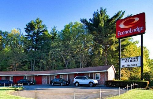 Sharon Cabina | Econo Lodge Sharon - Foxborough