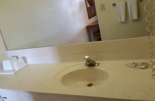 Dillon Hotel | Economy Inn