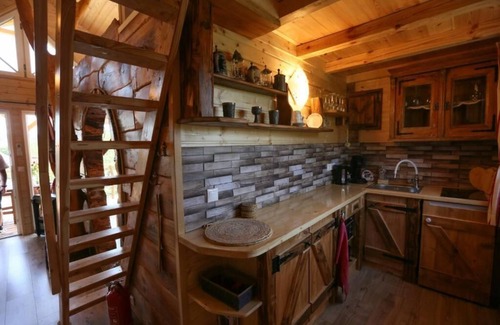 Mesteri Chalet De Esquí | EHM Treehouse Chalet near Thermal Spa & Nature