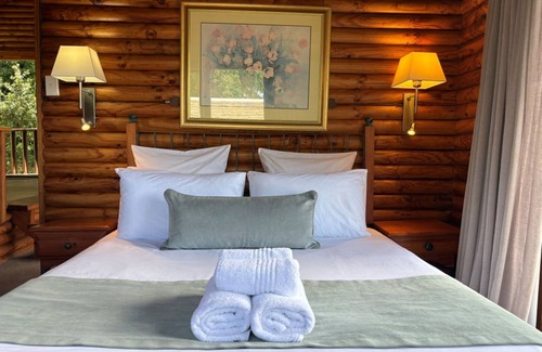 Ruiterbos Hotel | Eight Bells Mountain Inn