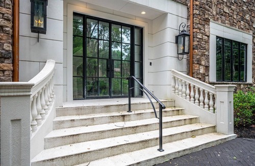 Southwestern Casa | Ekabo Home Adams Mansion ~10K Sqft ~ 6BD/7BA ~15min to Airport