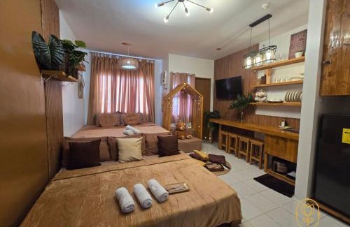 Balibago Apartamento | El Nissi Staycation, FAMILY CABIN, CONTEMPORARY CABIN, Enchanted Kingdom