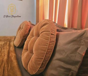 Balibago Apartamento | El Nissi Staycation, FAMILY CABIN, CONTEMPORARY CABIN, Enchanted Kingdom