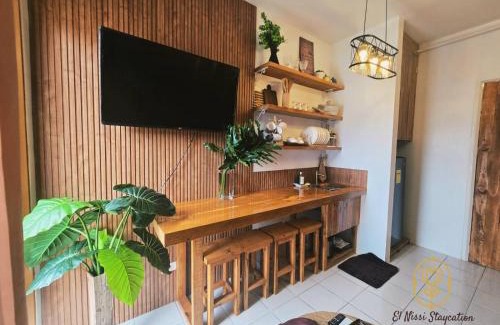 Balibago Apartamento | El Nissi Staycation, FAMILY CABIN, CONTEMPORARY CABIN, Enchanted Kingdom