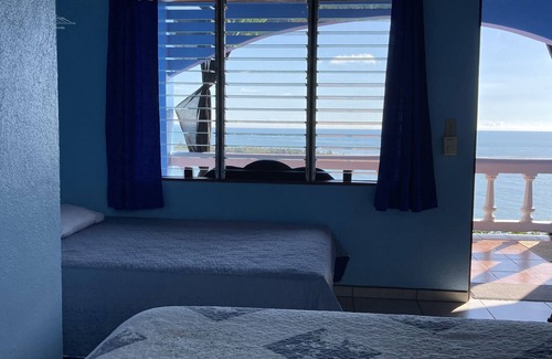 Ciudad Cortés Hotel | El Paraiso Azul
