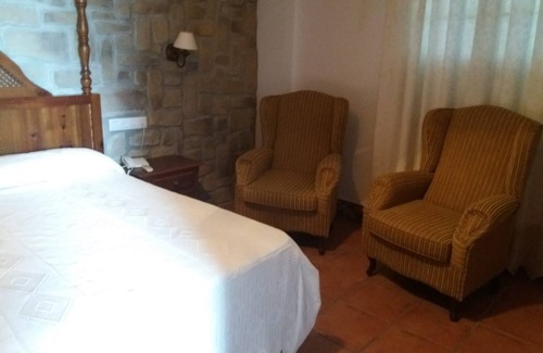 Paterna de Rivera Hotel | El Perro de Paterna