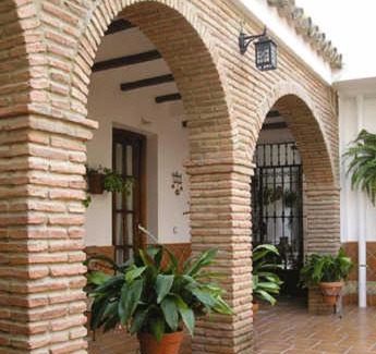 Paterna de Rivera Hotel | El Perro de Paterna