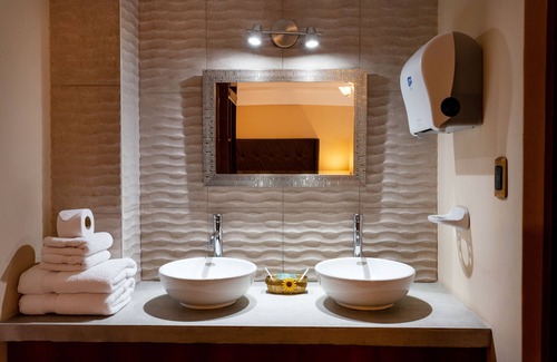 Centro histórico Hotel | El Portal de San Lázaro