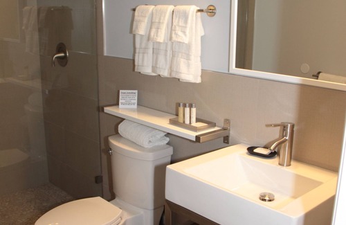 Studio City Hotel | El Royale Hotel Near Universal Studios