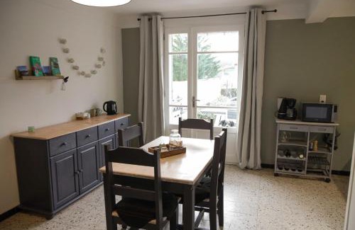 Corneilla-de-Conflent Apartamento | El Solà - Appartement avec accès piscine et jardin
