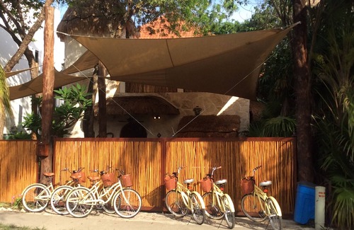 Playacar Villa | Elegante villa de 4 dormitorios con traslado gratuito al aeropuerto y bicicletas incluidas