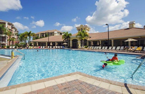 Florida Central Atlantic Coast Villa | Elegant and Spacious 3BD Town Home With CDC Standards - Close to Convention Center #3vc007