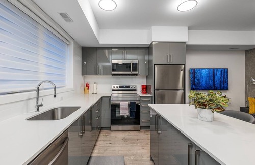 Niagara Falls Casa | Elegant Apartment, 5mins from the Falls