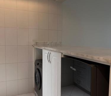 Al Hamra Village Apartamento | Elegant One-bedroom apartment in Al Hamrah village