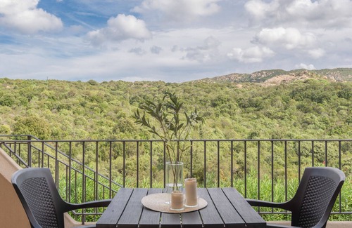 Baja Sardinia Apartamento | Elegant Residence Ea Bianca Studio Sleeps 2 Num0604