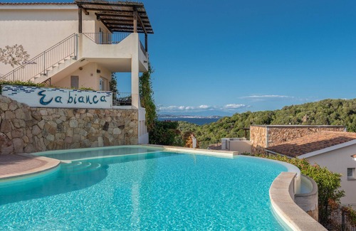 Baja Sardinia Apartamento | Elegant Residence Ea Bianca Studio Sleeps 2 Num0604