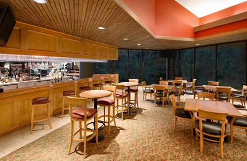 Peachtree City Casa | Elegant Room with Home-Like Comfort! Free WiFi