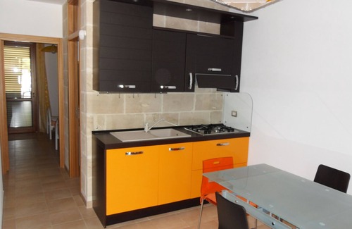 Santa Maria al Bagno Villa | Elegante villa en tres niveles más terraza con vista al mar.