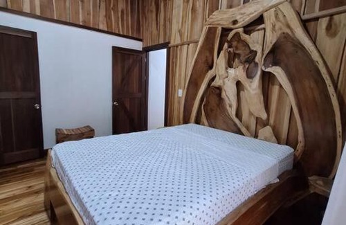 San Isidro de El General Casa | Elegante Cabaña