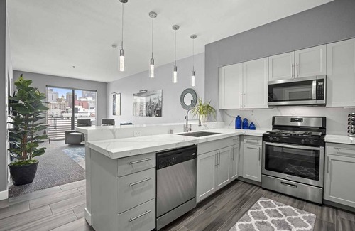 Pacific Terrace Condominio | Elevated Retreat in the Gaslamp