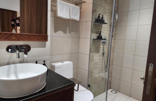 Tan Qui Dong Apartamento | Elite Apartment - Resort Pool & Gym by Center HCMC
