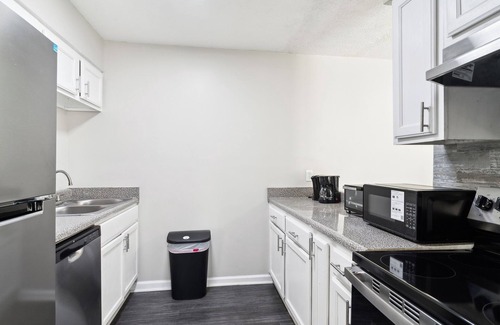 East Point Apartamento | Elite at Cityview 19J I Spacious 2 Bed 2 Bath