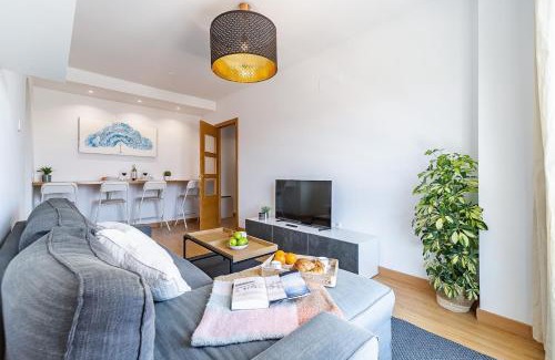 El Palo Apartamento | Elite Beachside Retreat FREE Parking - Malaga Beach